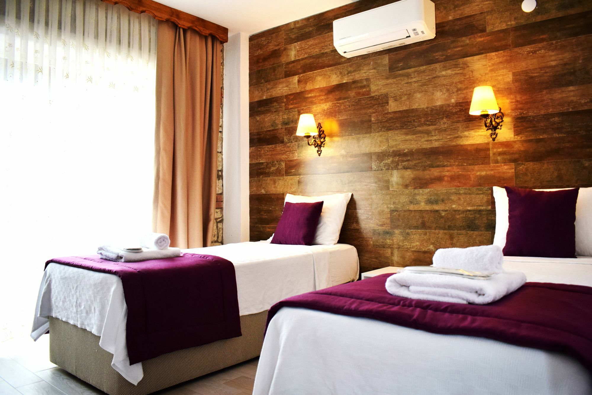 Aksu Hotel Alacati Exterior foto